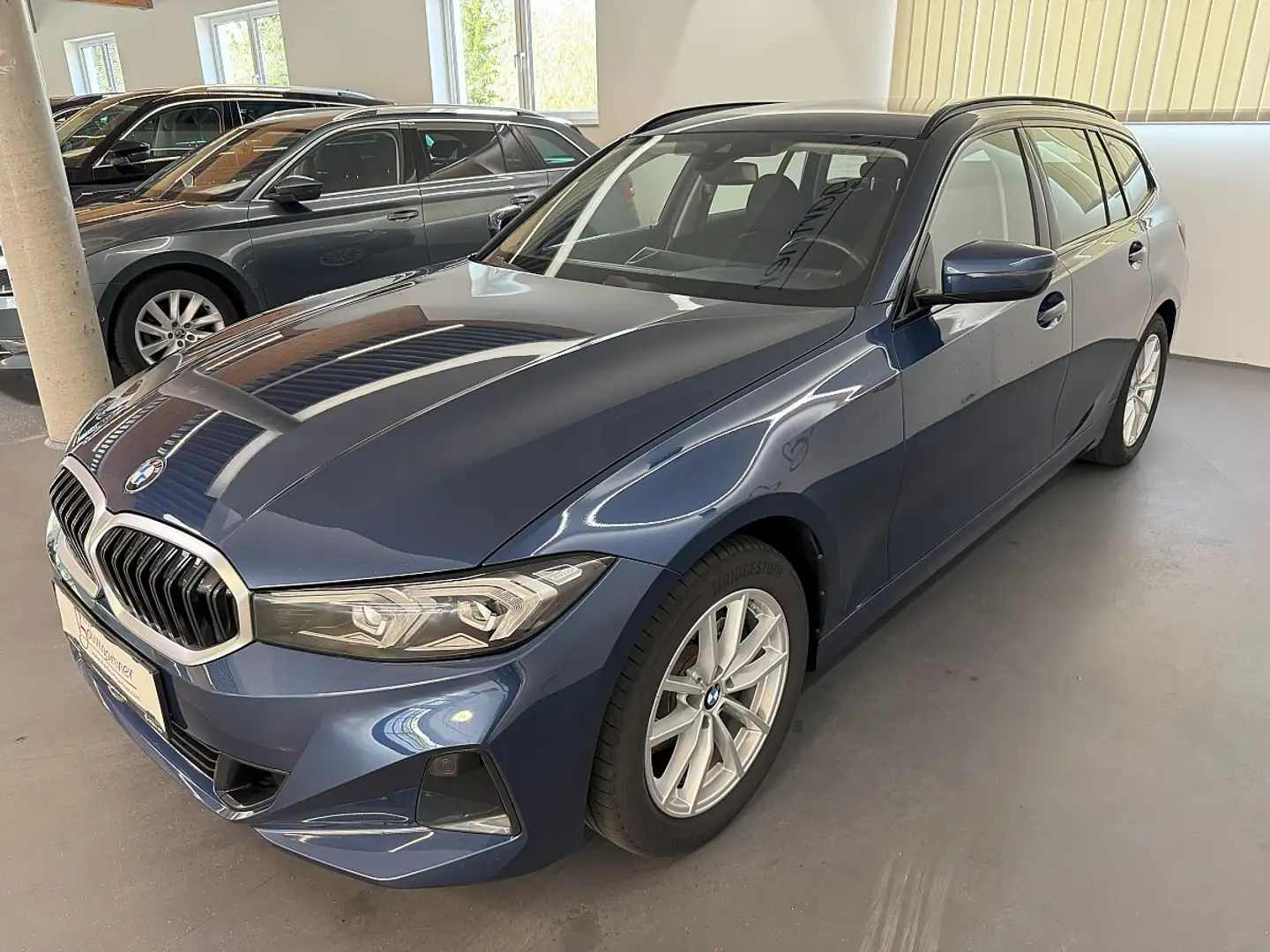 BMW 320 d Touring Aut. xDrive *LED*NAVI*Sitzheizung*Vir... Bleu - 2