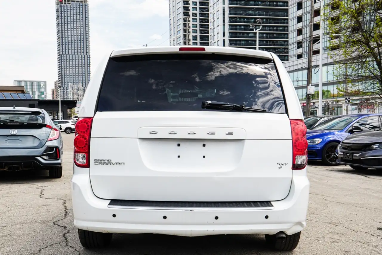 Dodge Grand Caravan снимка Dodge Grand Caravan