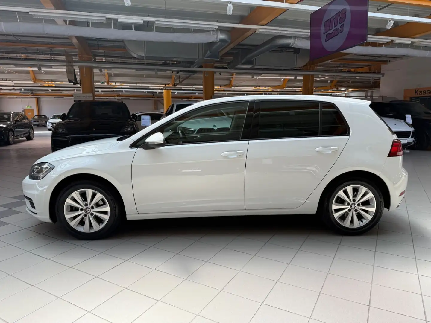 Volkswagen Golf VII Lim. Comfortline BMT|Navi|LED Weiß - 2