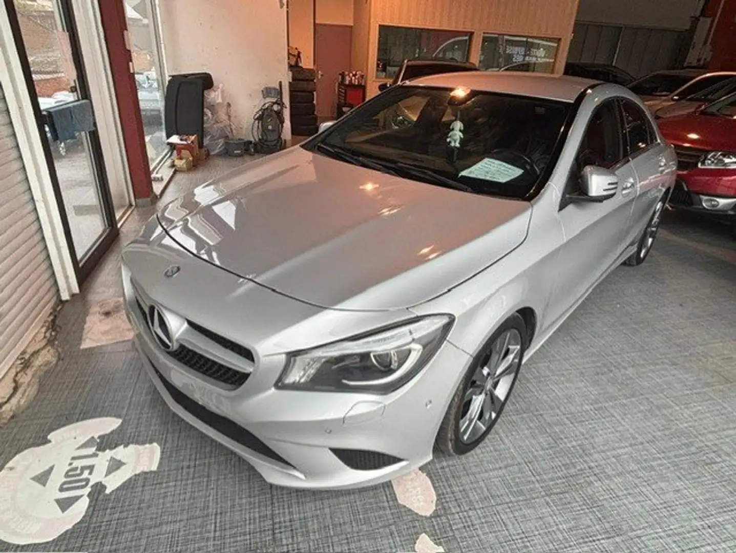 Mercedes-Benz CLA 180 CLA 180 BE Edition Argent - 2