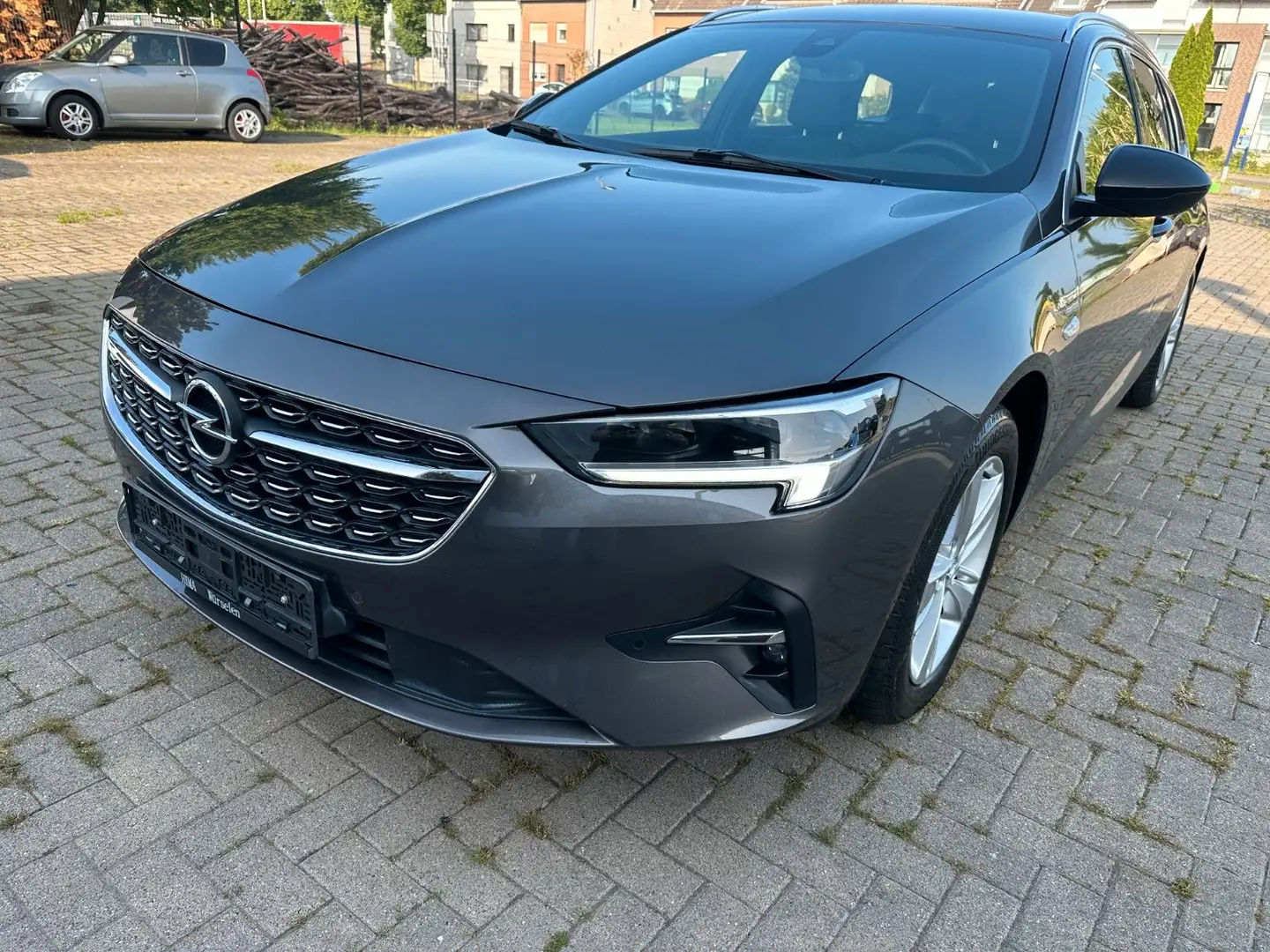 Opel Insignia B Sports Tourer Business Grijs - 1
