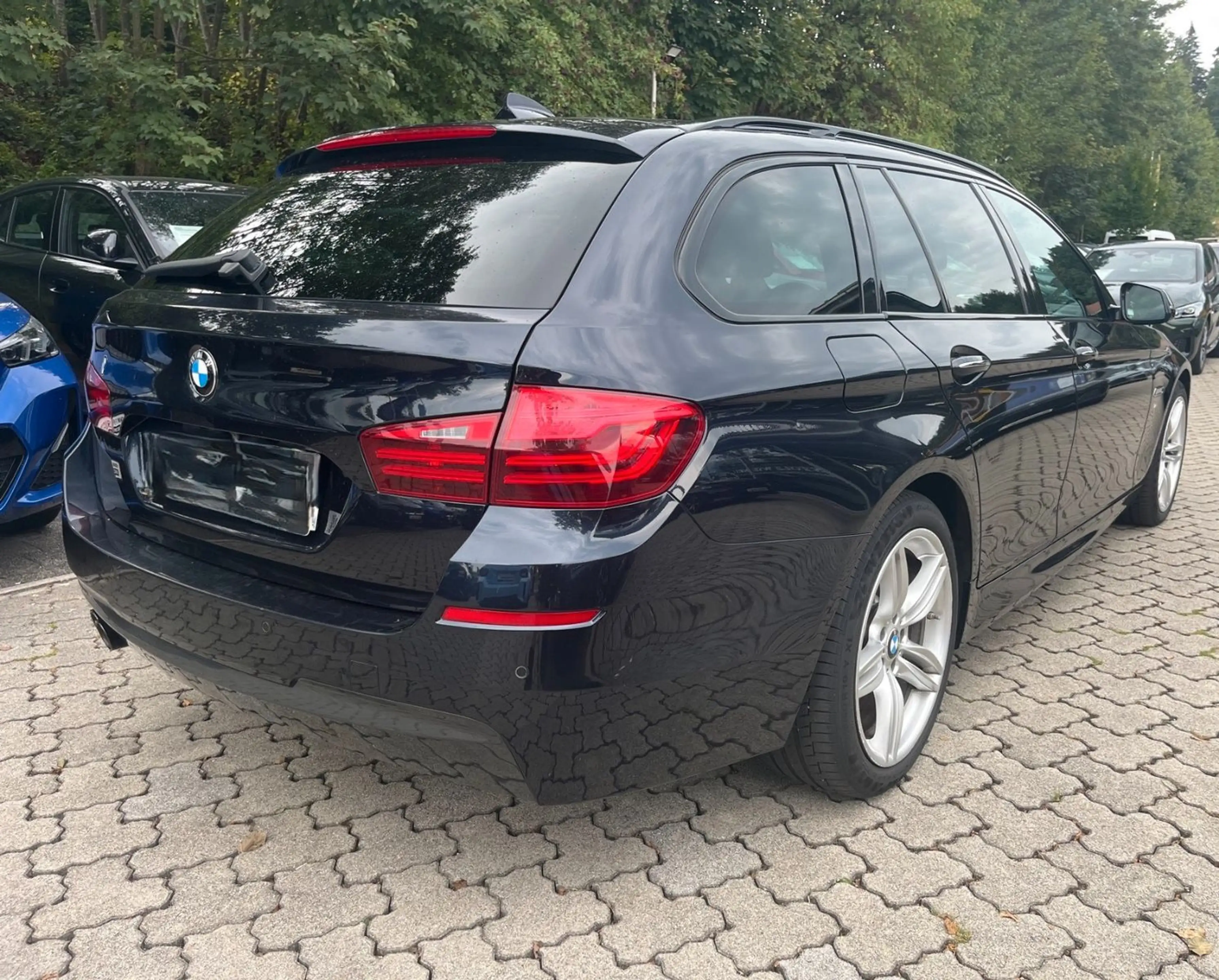 BMW 530 d xDrive°M Paket°Soft°H&K°Komfort°AHK — photo 3