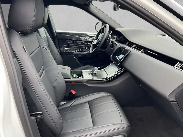 Land Rover Range Rover Evoque view 3