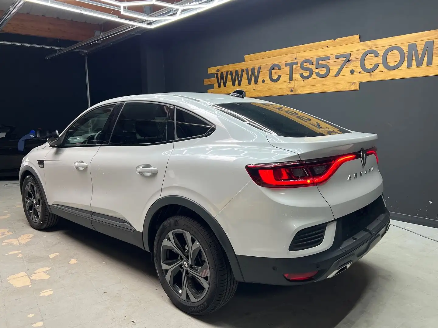 Renault Arkana 1.3 TCE MILD HYBRID 140CH RS LINE EDC -22 Weiß - 2