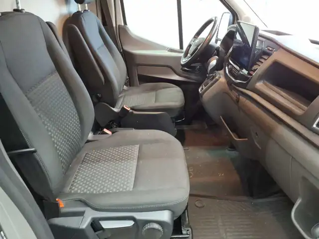Ford Transit view 8