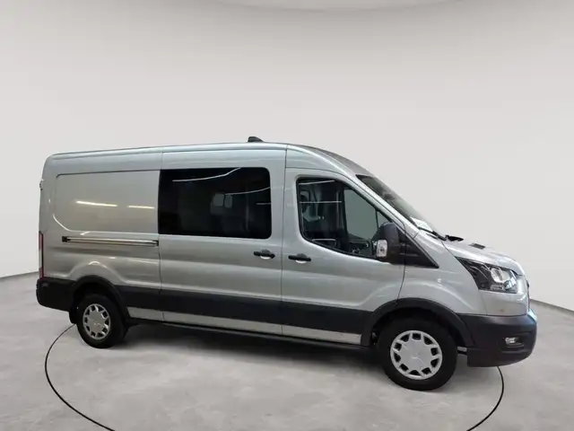 Ford Transit view 3