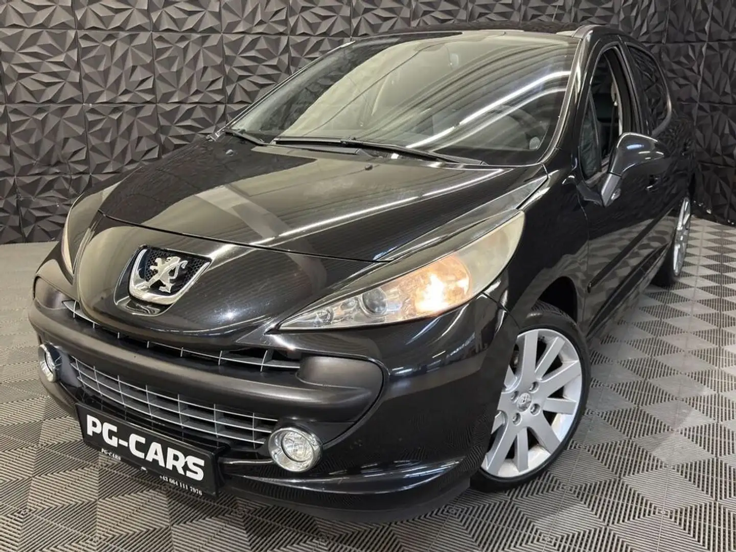 Peugeot 207 GT 1.6 16V Turbo Pickerl neu Schwarz - 1