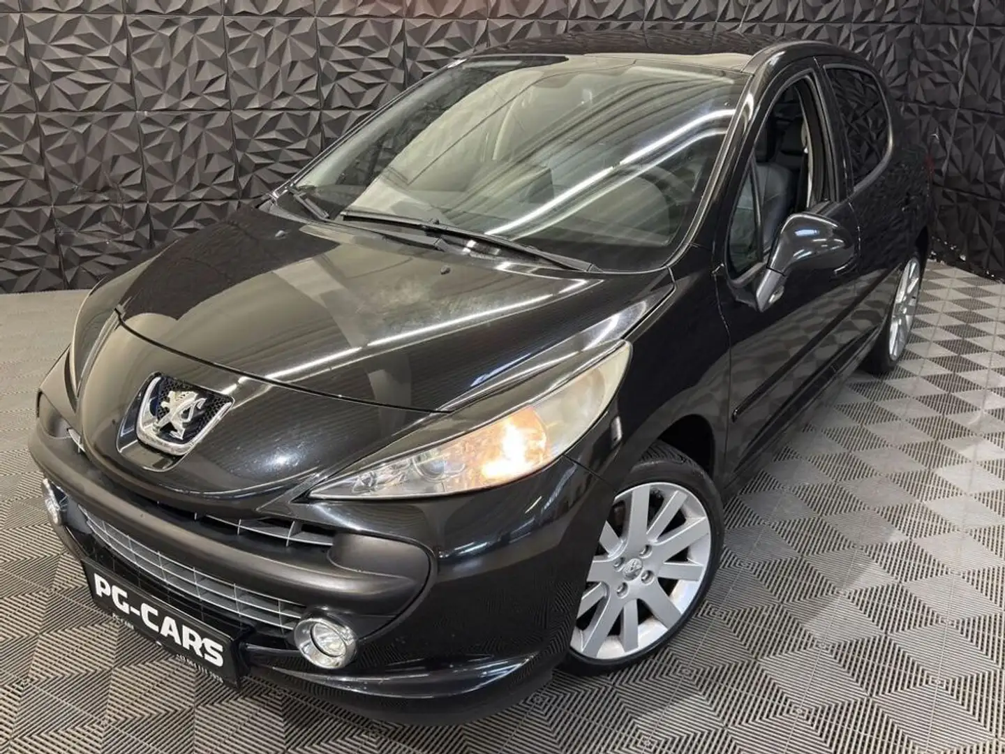 Peugeot 207 GT 1.6 16V Turbo Pickerl neu Schwarz - 2