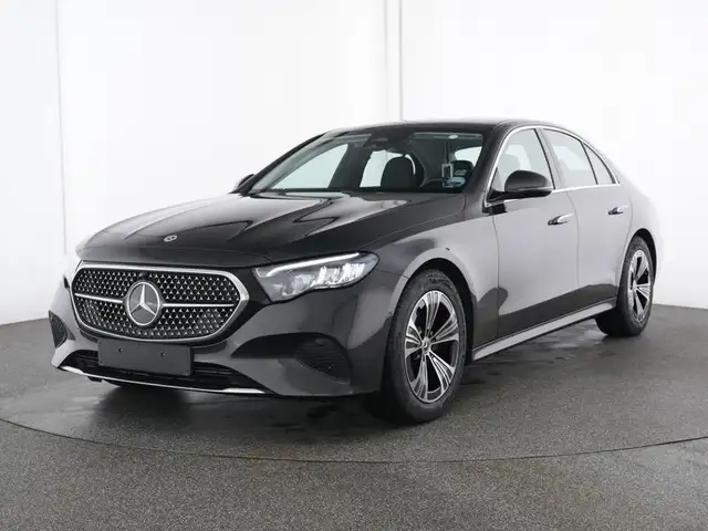 Mercedes-Benz E 220 d  PANO/LED/DIST./TW/RFK/WP