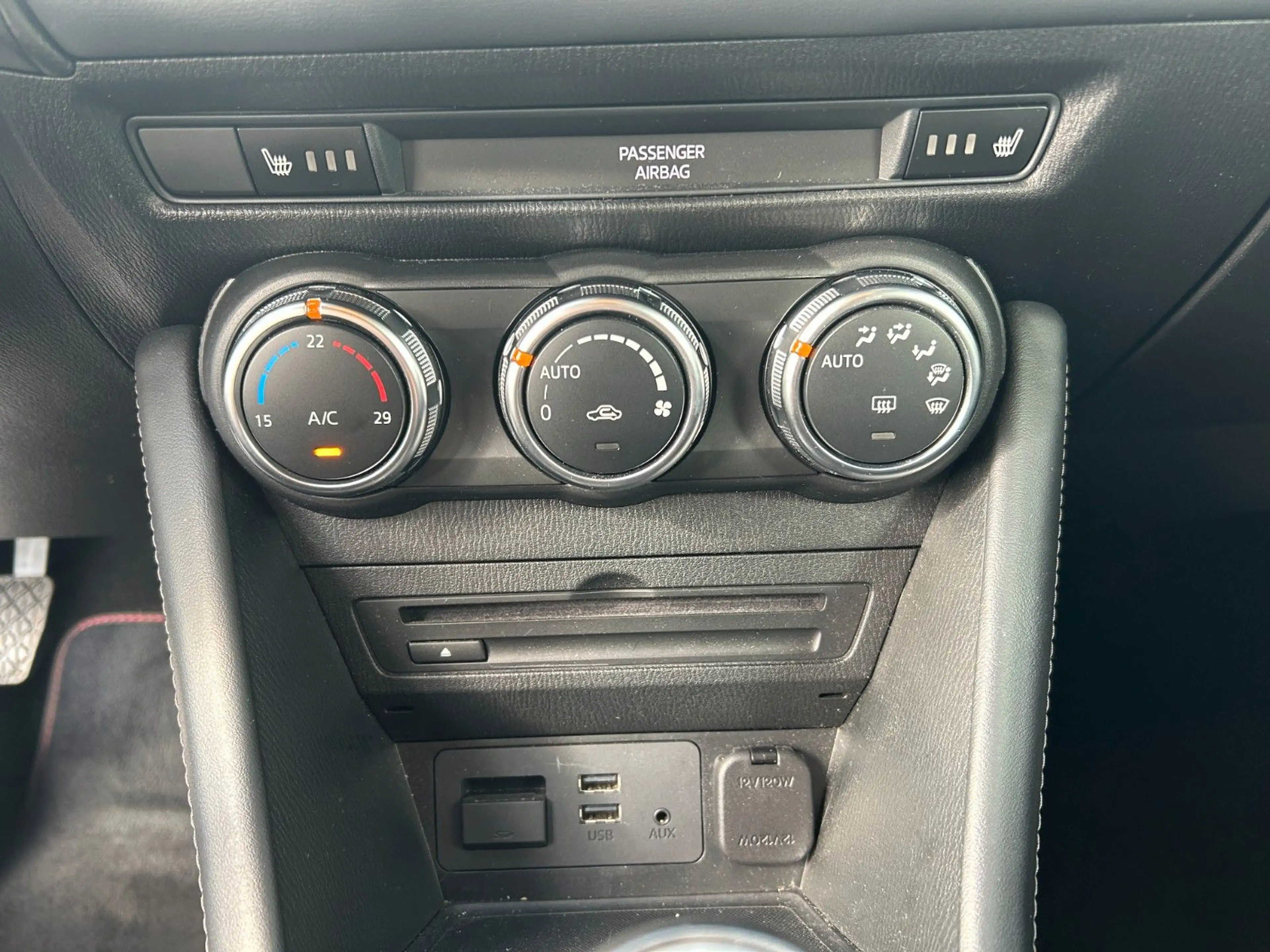 Mazda CX-3 Sports-Line, HEAD-UP, FWD, KEYLESS — photo 14