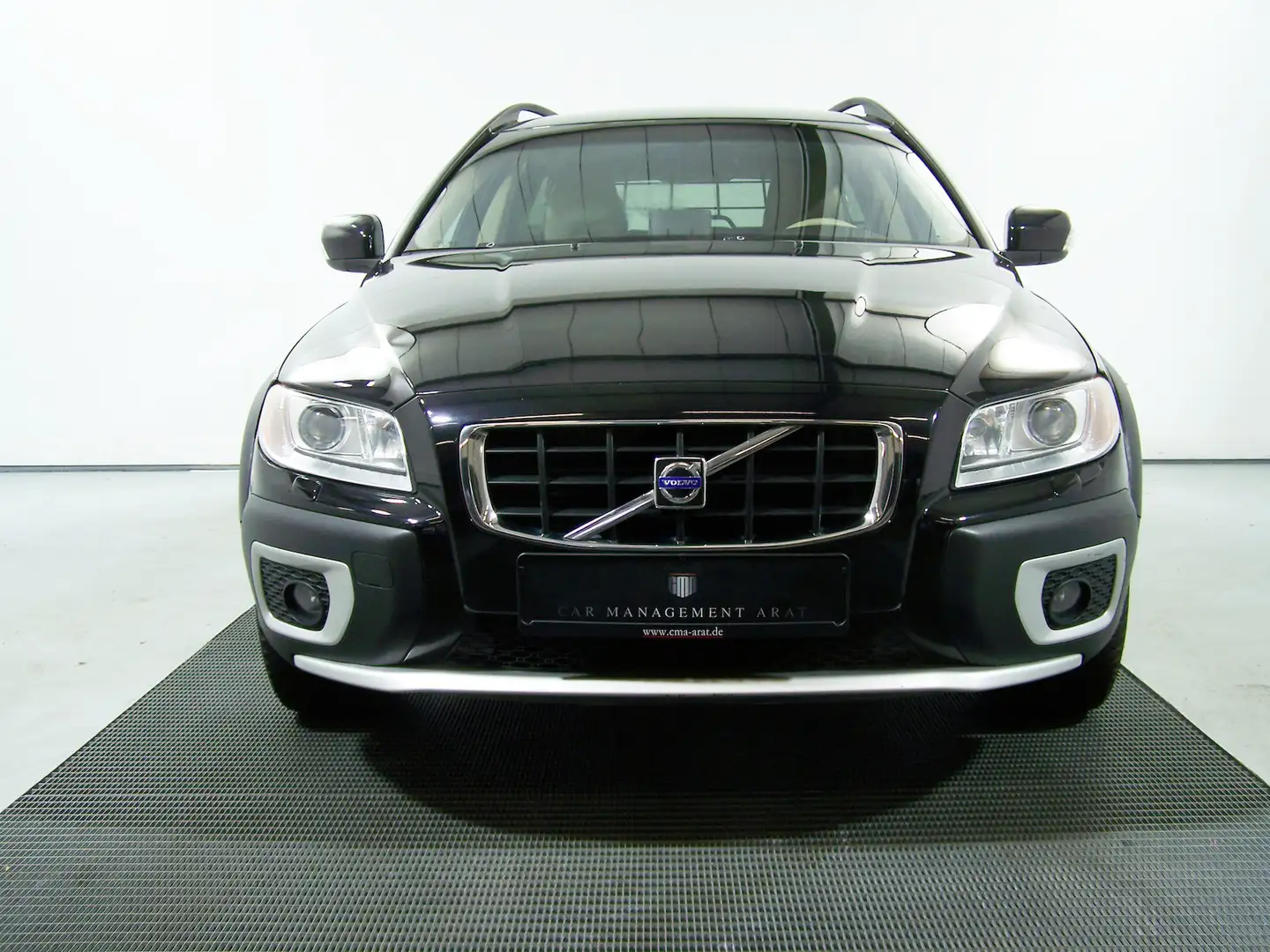 Volvo XC70 D5 Summum AWD NAVI+LEDER+BI-XEN+TEMP+SHZ Schwarz - 2