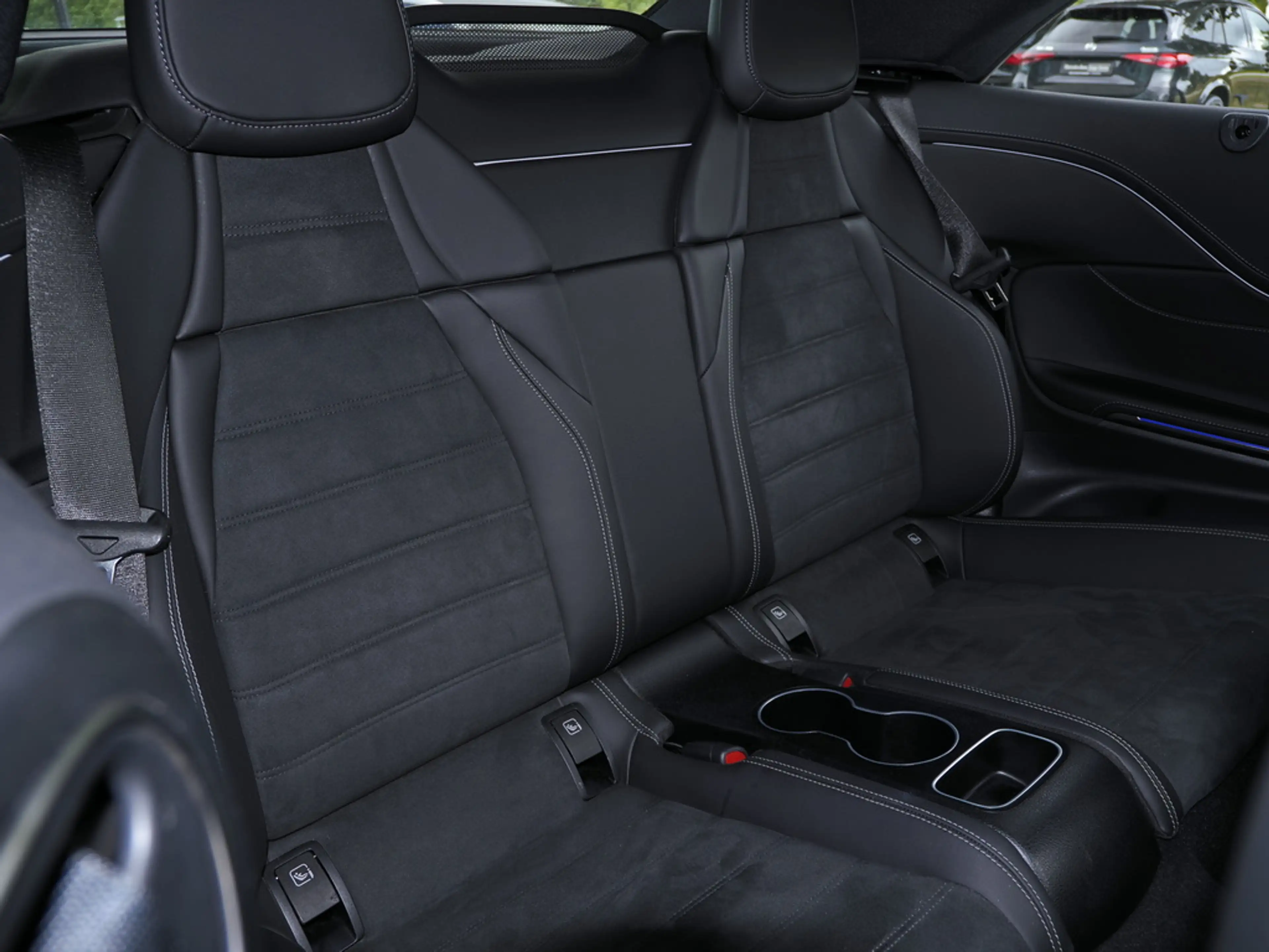 Mercedes-Benz CLE 200 CABRIO AMG NIGHT SHZ LHZ 360° BURMESTER — photo 13