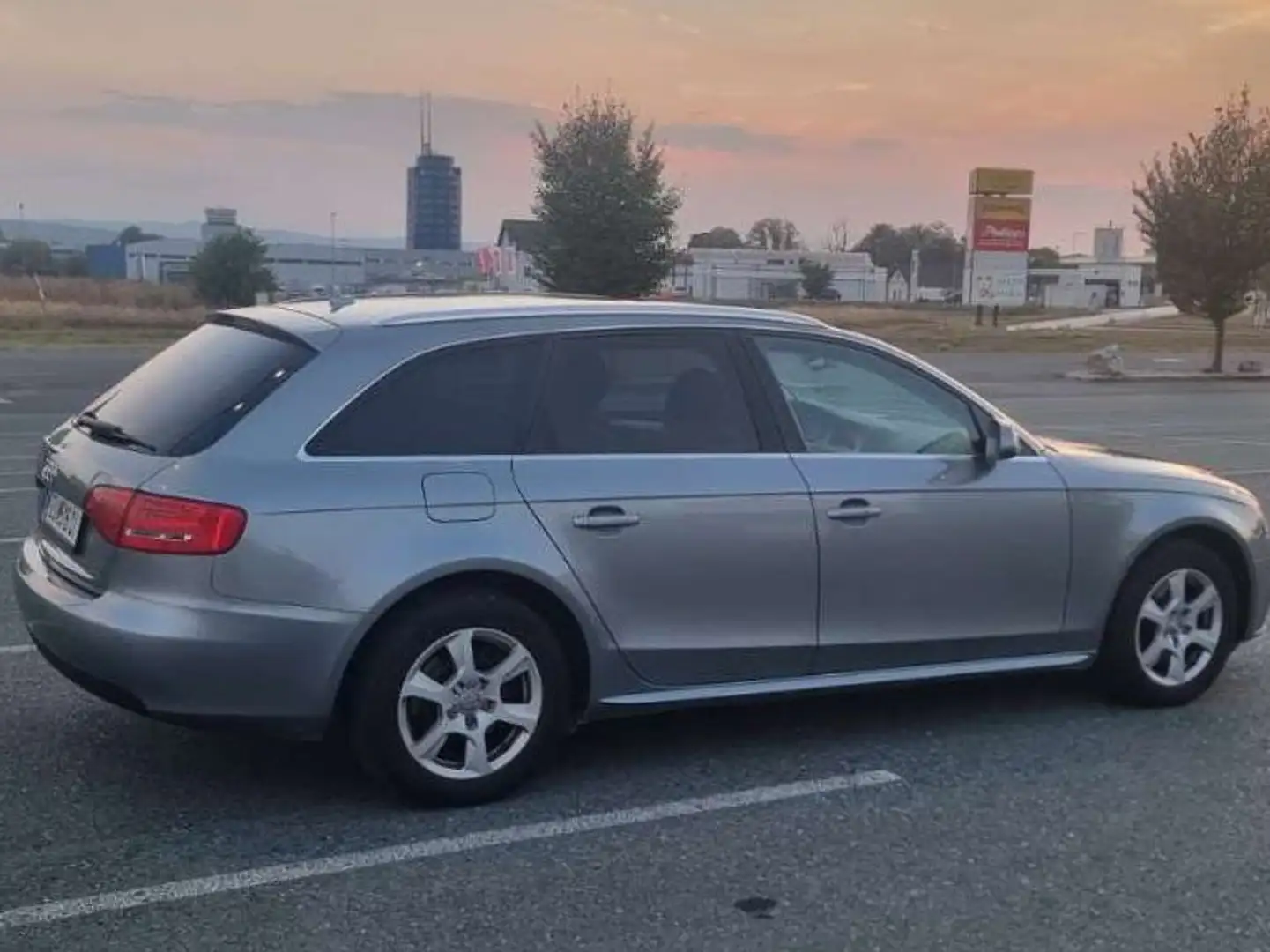 Audi A4 allroad A4 allroad 2,0 TDI quattro DPF Grau - 1