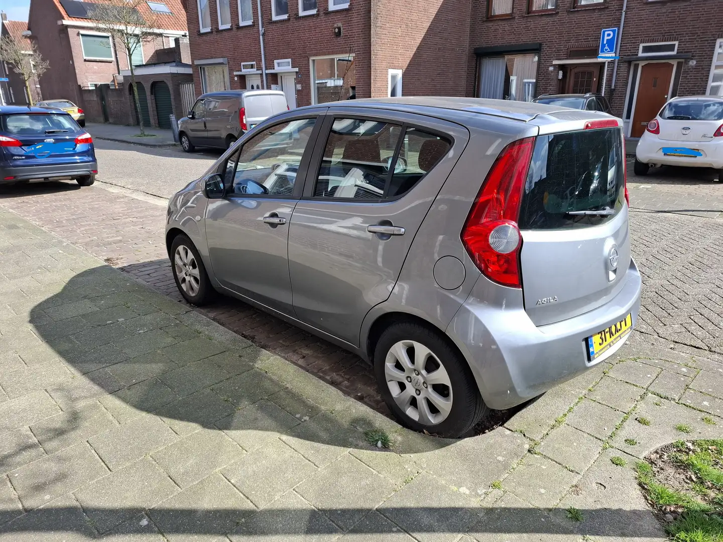 Opel Agila Agila+1.2+Edition Grijs - 1