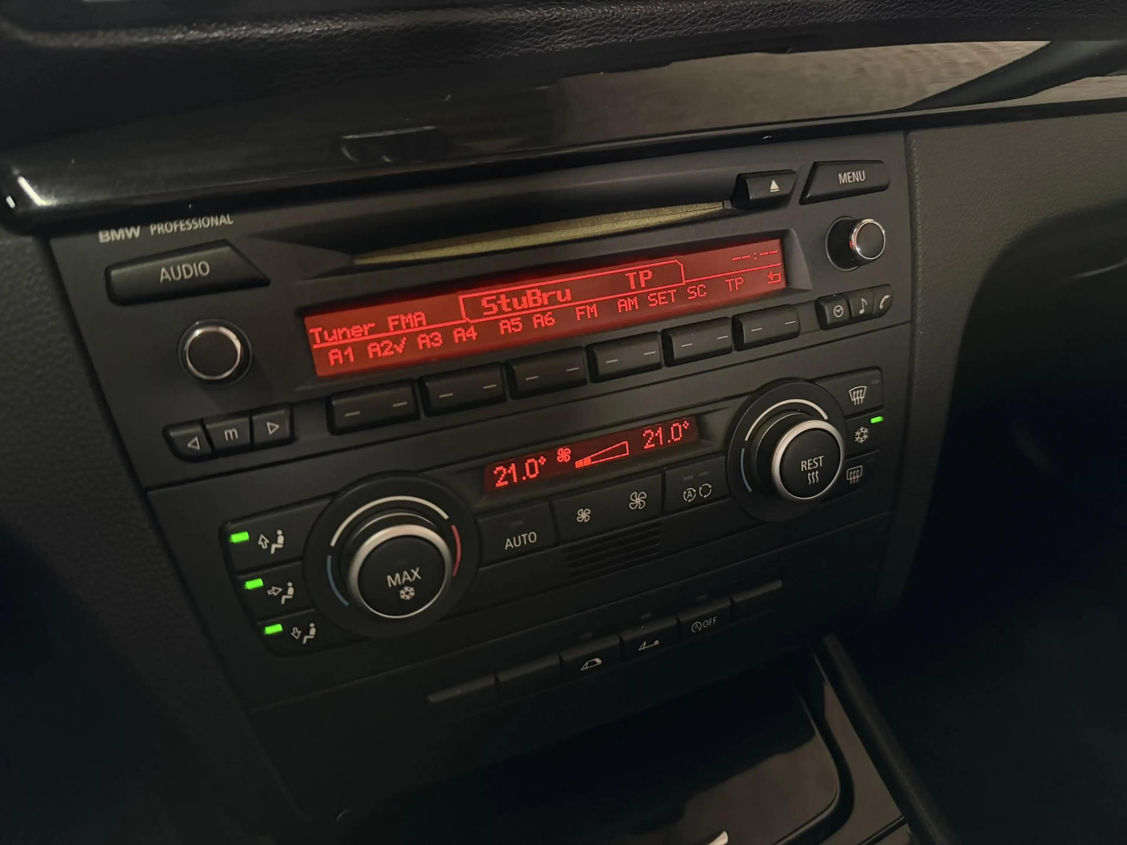 BMW 120 1-serie Cabrio 120i Summer Leder / Clima / PDC / L — photo 15