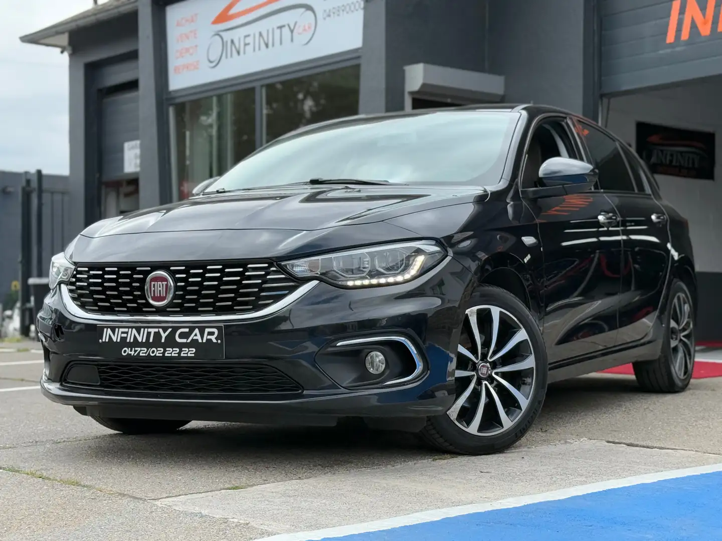 Fiat Tipo Tipo 1.4 Turbo Lounge S Zwart - 2