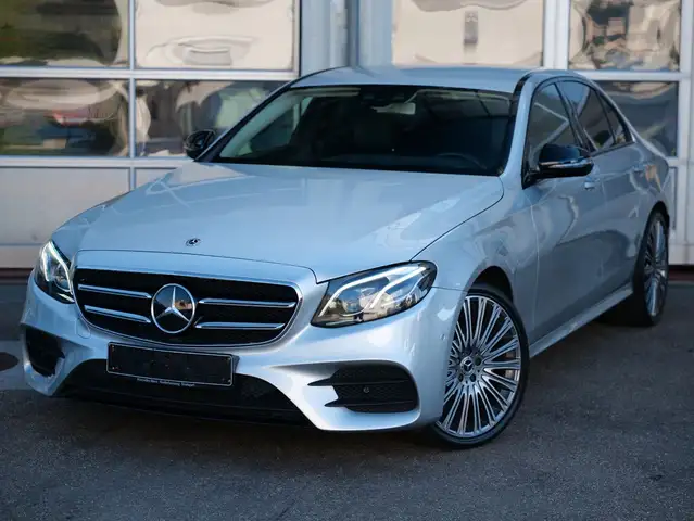 Mercedes-Benz E 350 E350d 4M AMG LINE+AIRMATIC+HUD+SOFT CLOSE+MEMORY