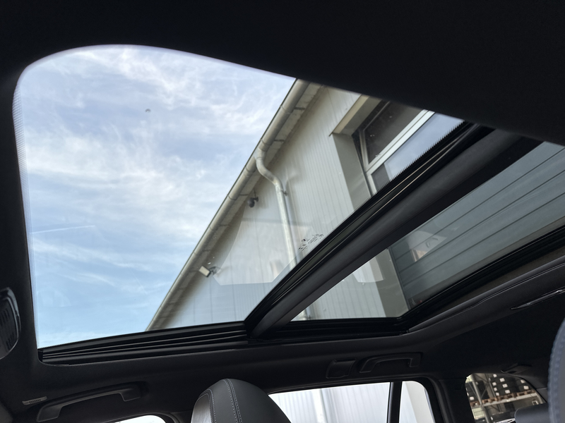 BMW 330 Touring xDrive M-Sport NAV+LED+AHK+PANO+SHZ — photo 11