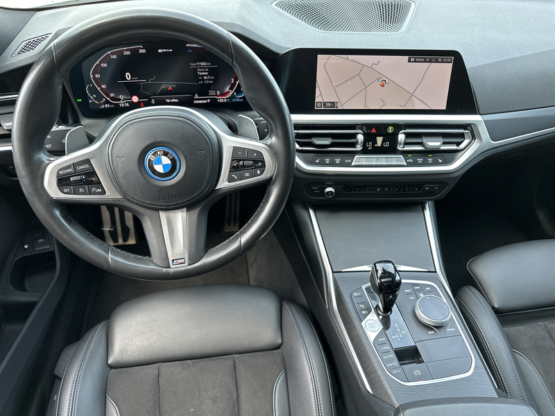 BMW 330 Touring xDrive M-Sport NAV+LED+AHK+PANO+SHZ — photo 13