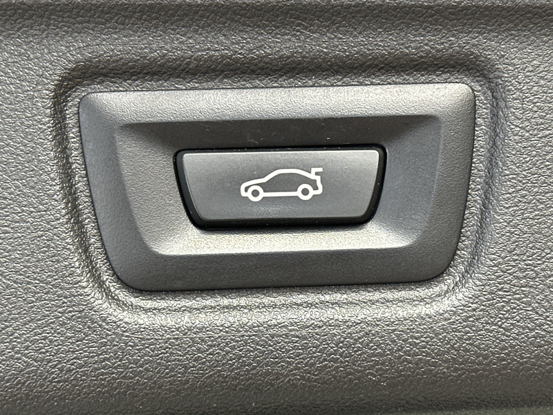 BMW 330 Touring xDrive M-Sport NAV+LED+AHK+PANO+SHZ — photo 7