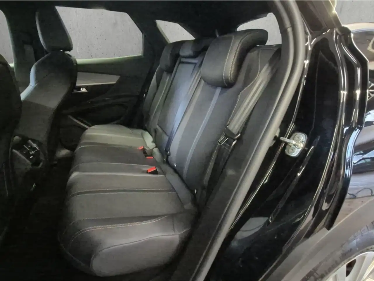 Peugeot 3008 GT HDI 130 EAT8 Navi LED ACC Digitales Cockpit El. 8