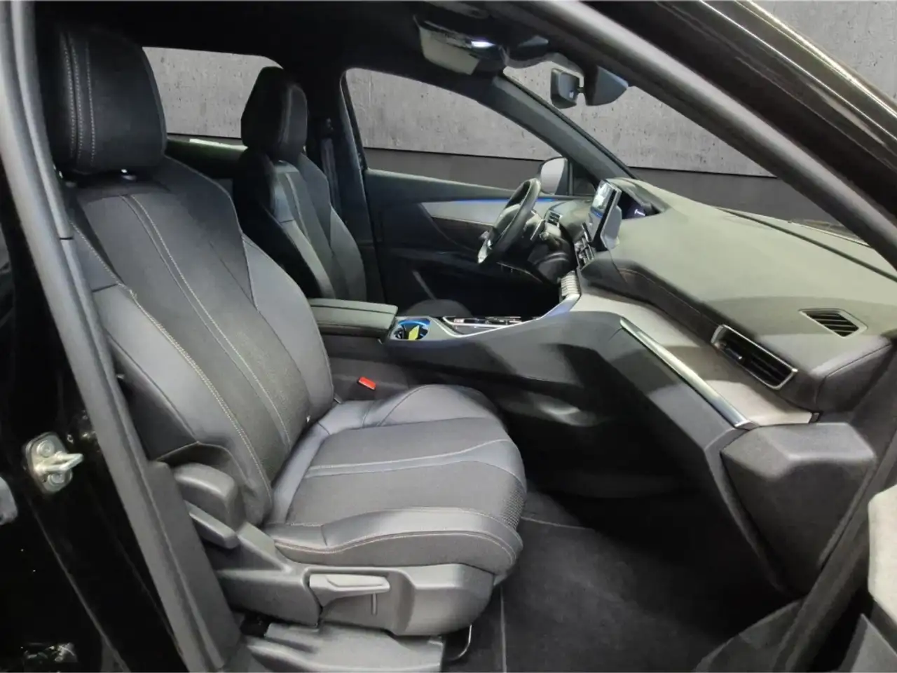Peugeot 3008 GT HDI 130 EAT8 Navi LED ACC Digitales Cockpit El. 13