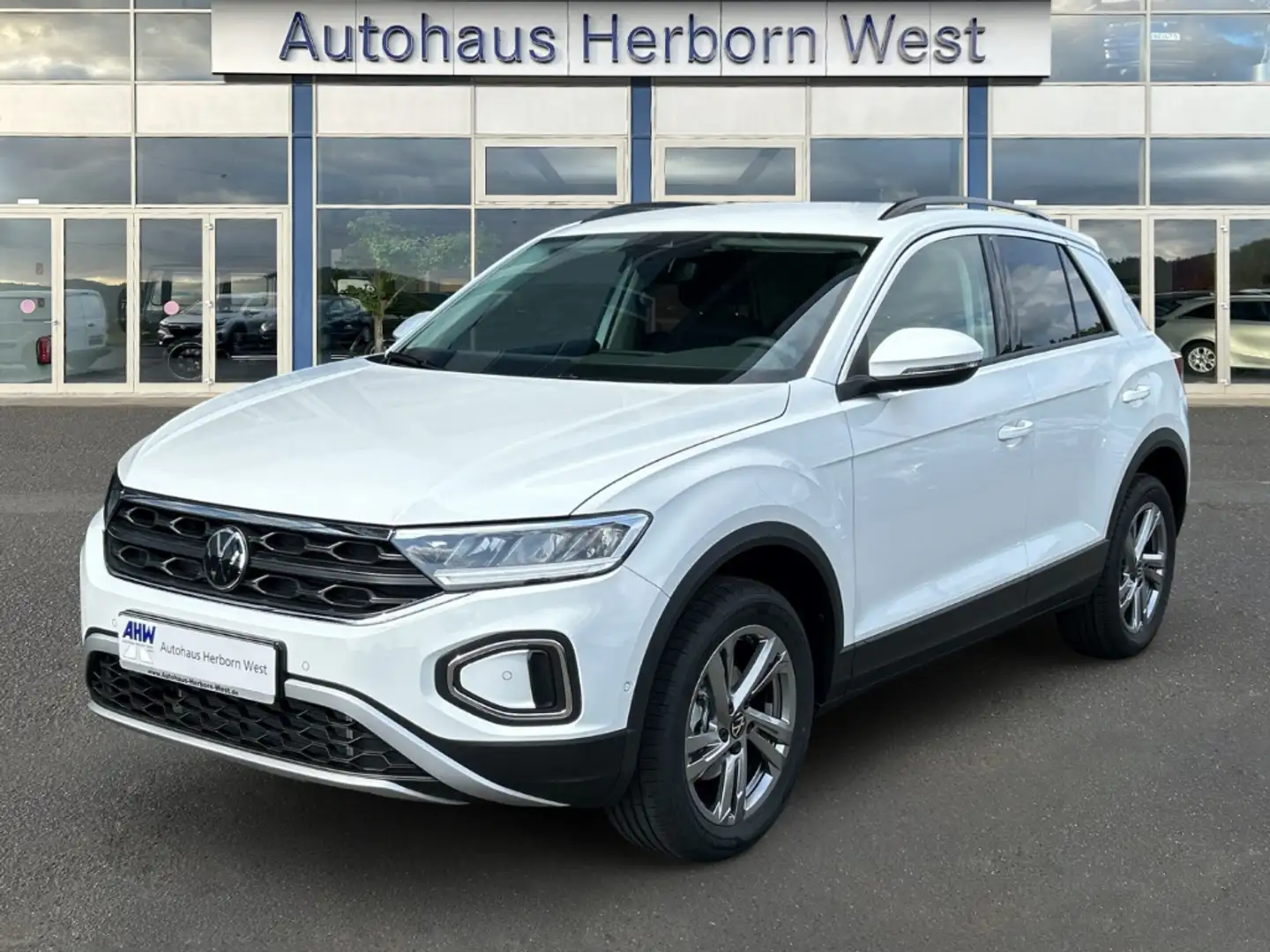 Volkswagen T-Roc 1.5 TSI Life DSG SHZ LED Assistenzpaket RFK Notrad Blanc - 1