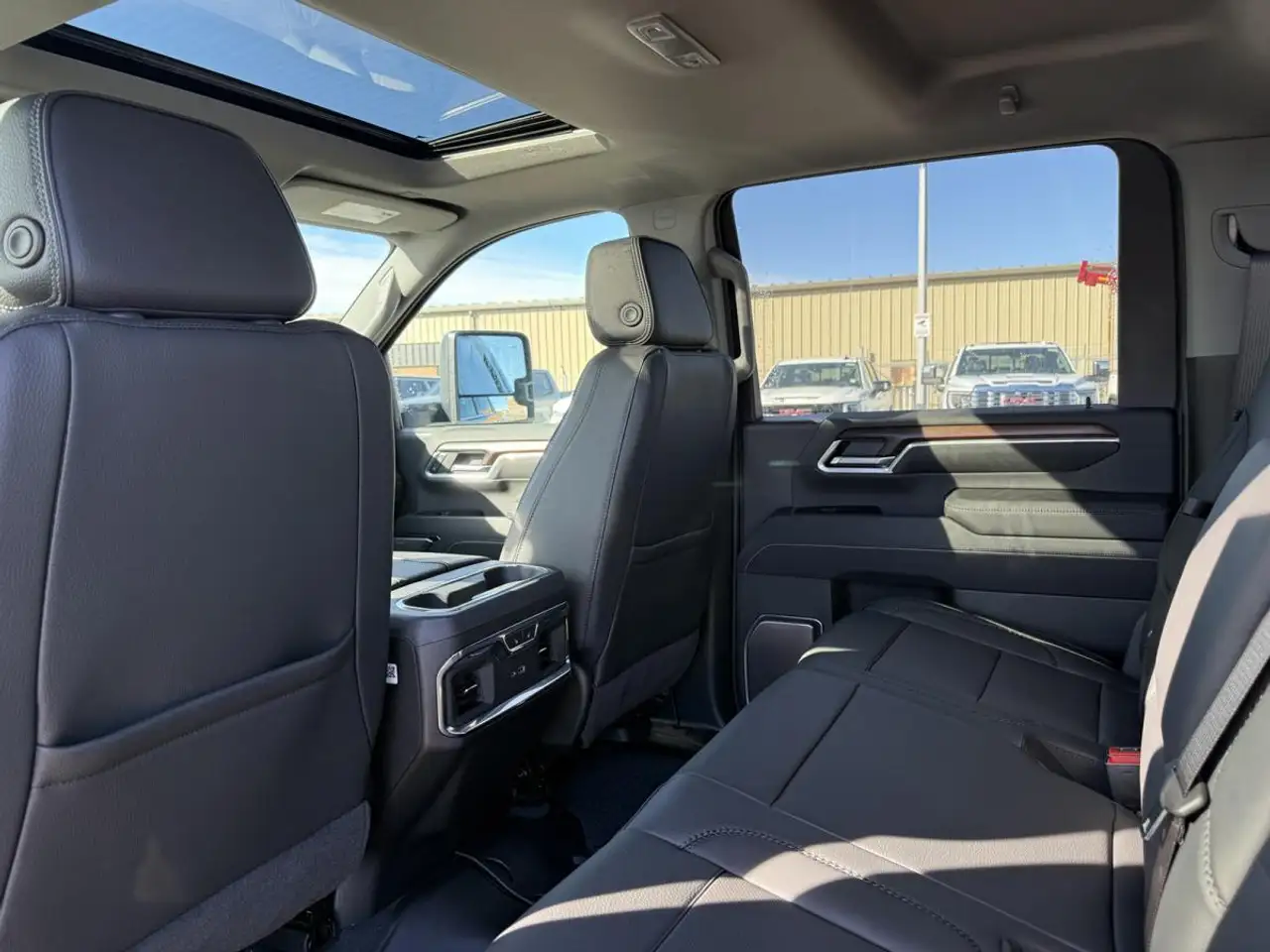 GMC Sierra 3500 снимка GMC Sierra 3500