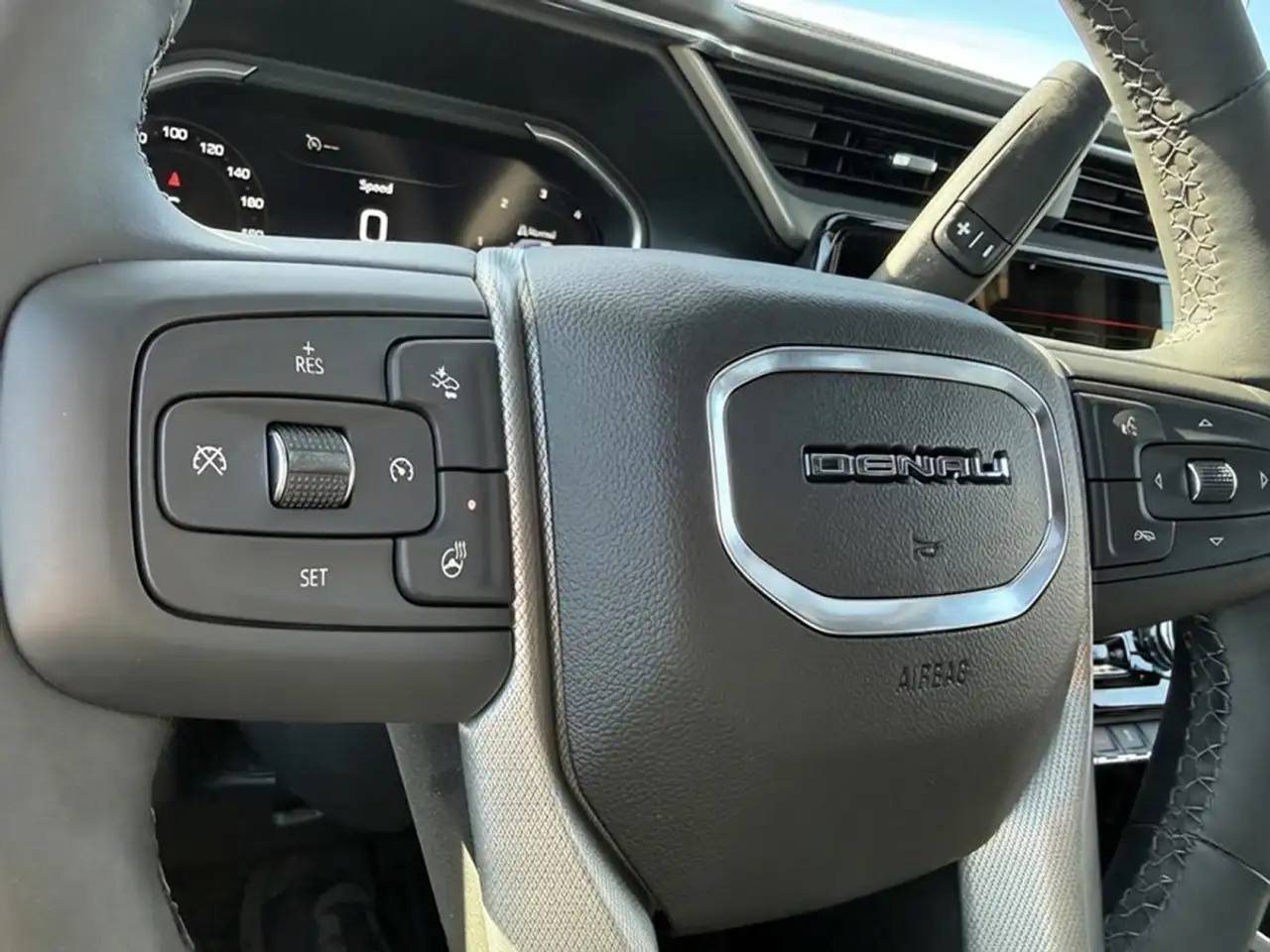 GMC Sierra 3500 снимка GMC Sierra 3500