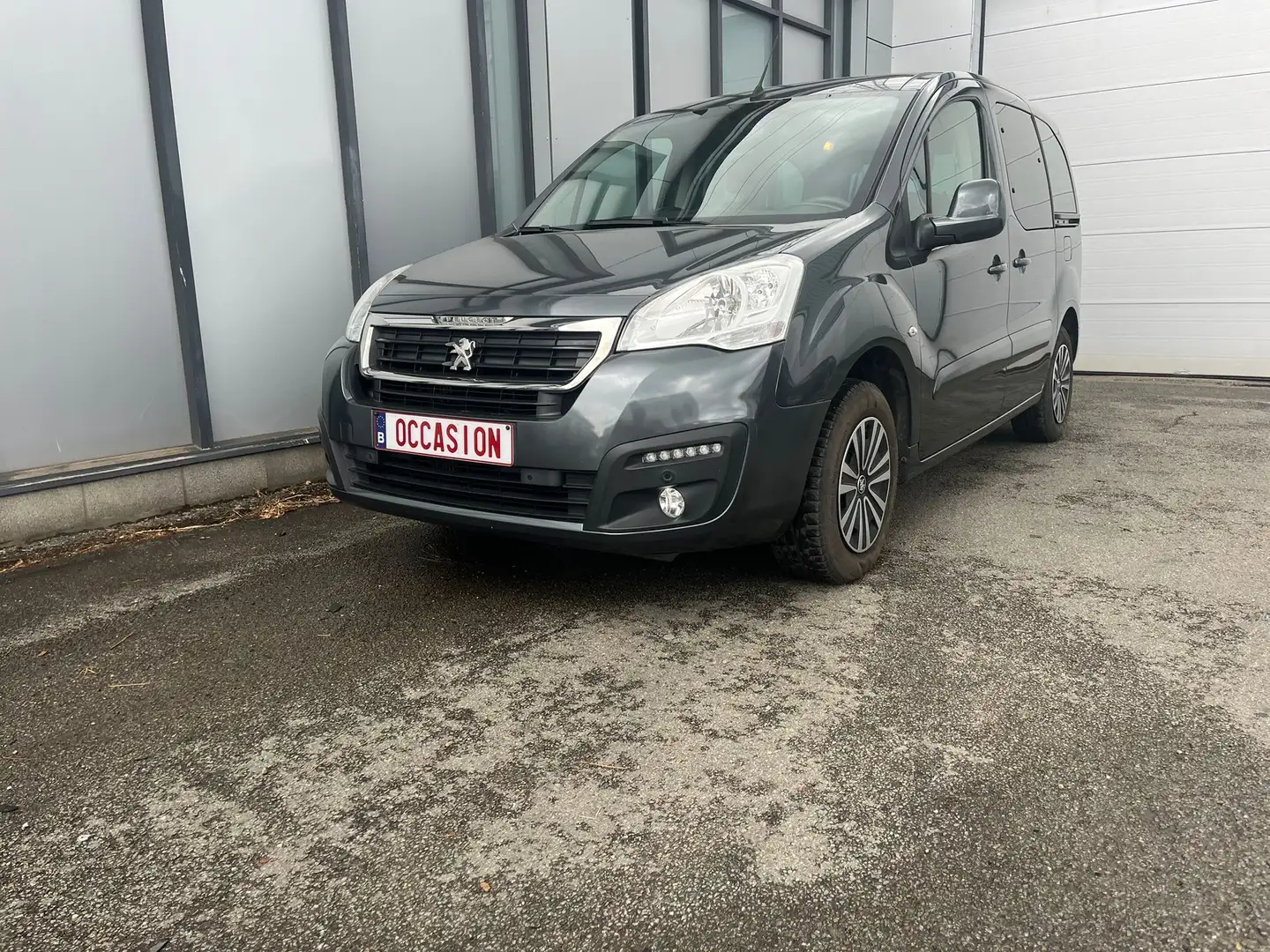 Peugeot Partner Tepee 1.2 i.  nouveau moteur garanti Peugeot ! - 1