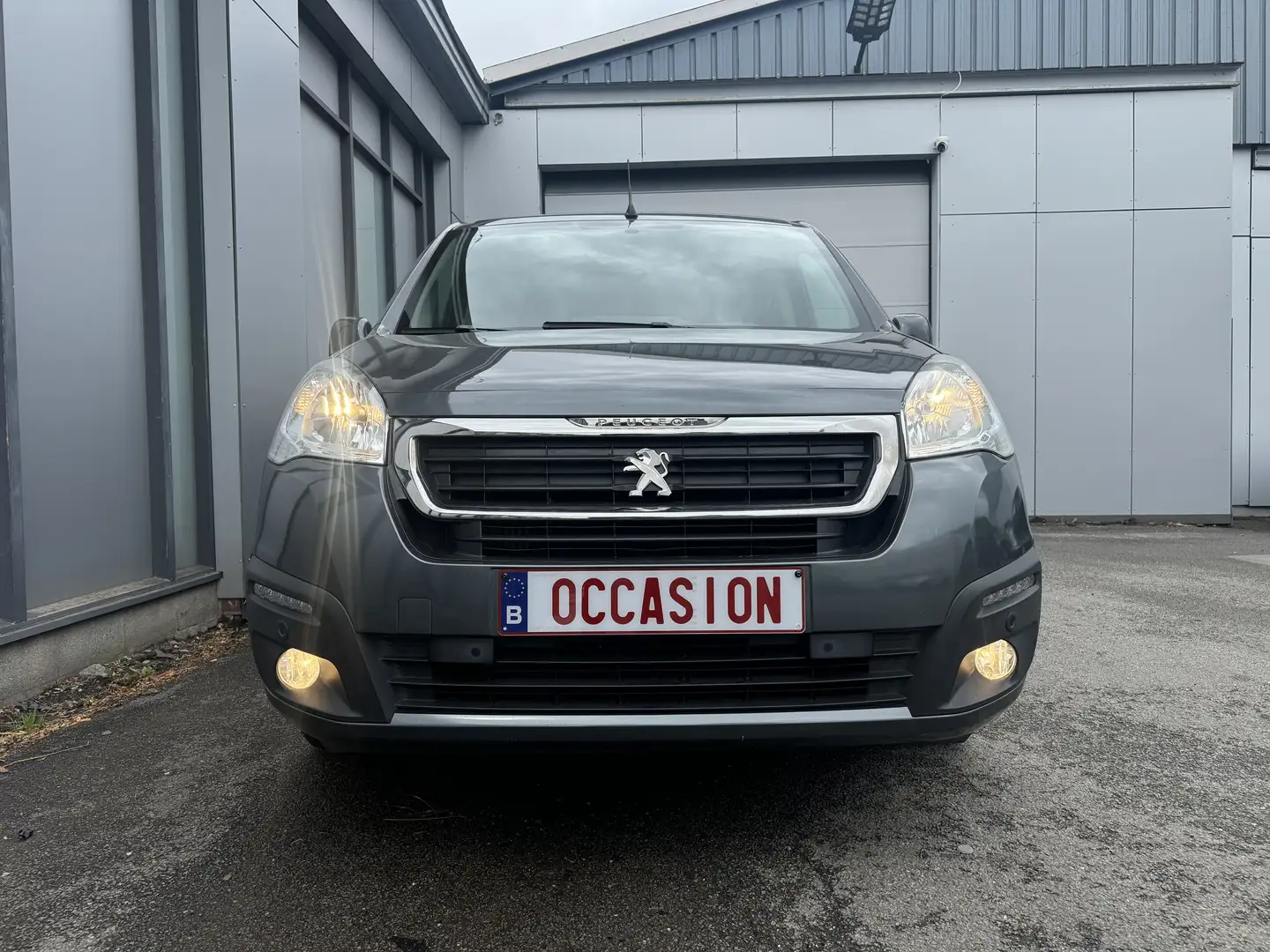 Peugeot Partner Tepee 1.2 i.  nouveau moteur garanti Peugeot ! - 2