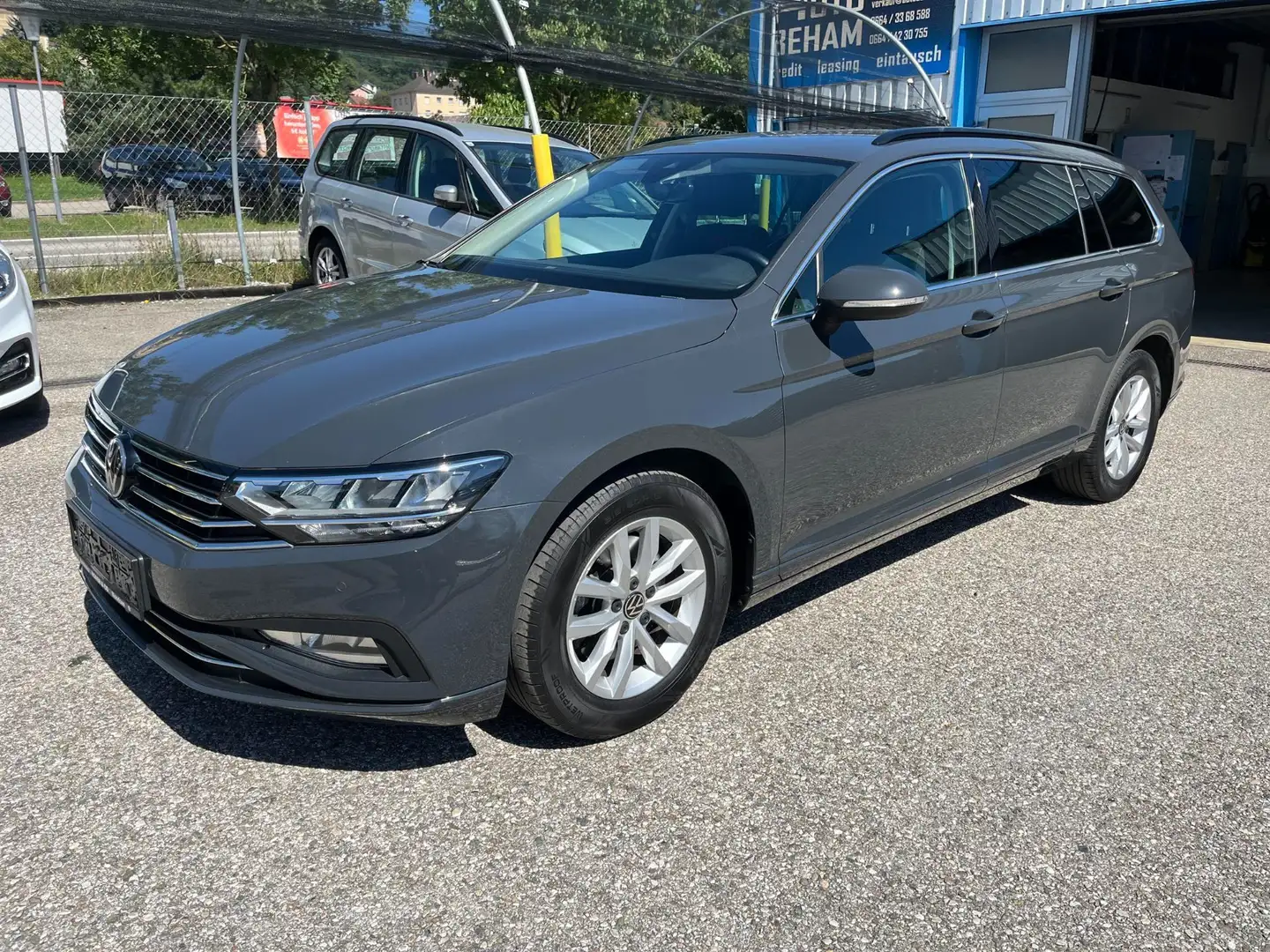 Volkswagen Passat Variant Business 2,0 SCR TDI DSG LED-ACC-AHK Grigio - 1