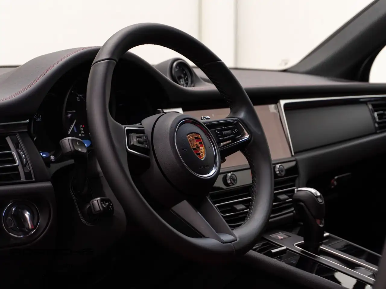 Porsche Macan снимка Porsche Macan