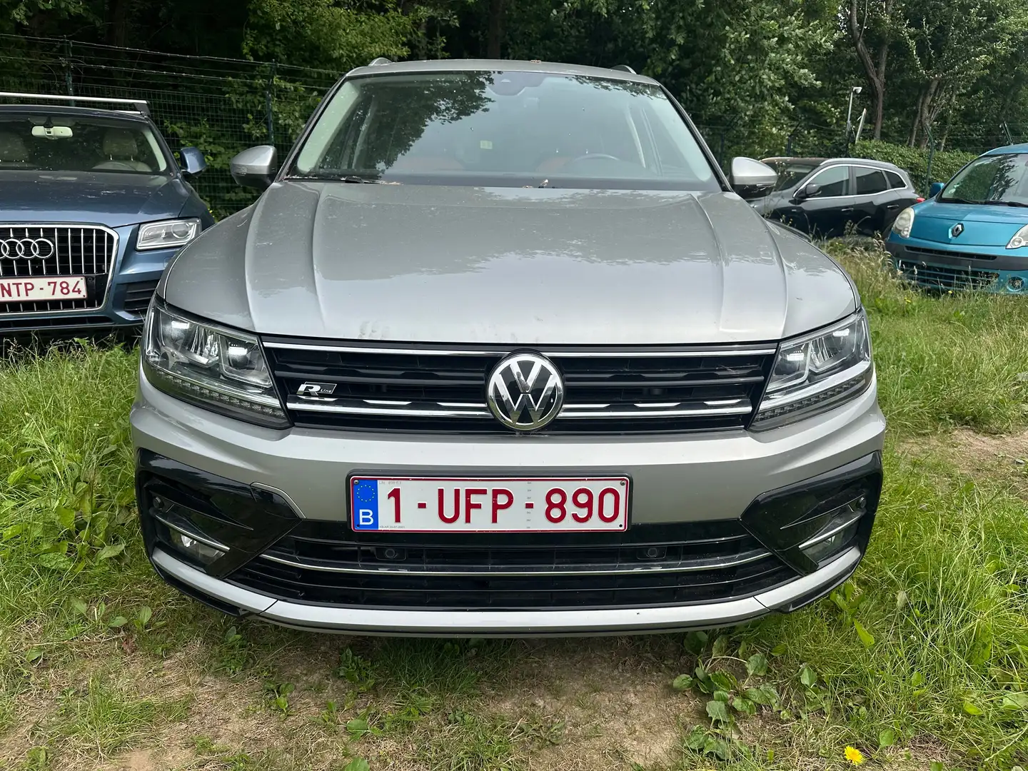 Volkswagen Tiguan Tiguan 2.0 tdi R-line 6 vit Gris - 2