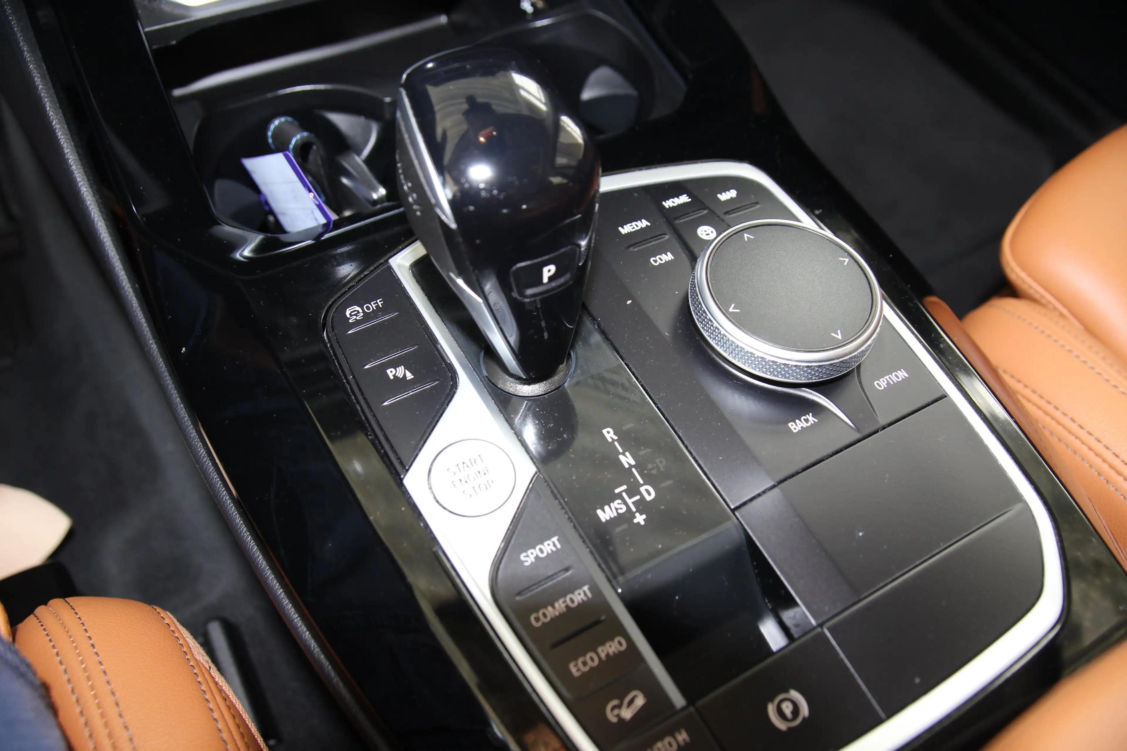 BMW X3 xDrive20i DAB WLAN Komfortzg. Parkassistent — photo 11