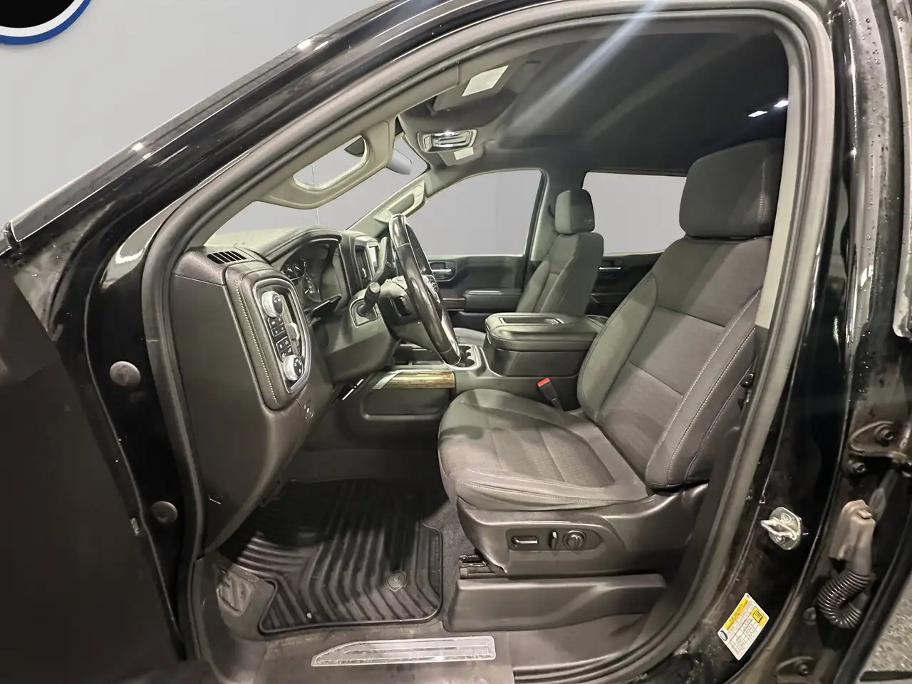 GMC Sierra 1500 снимка GMC Sierra 1500