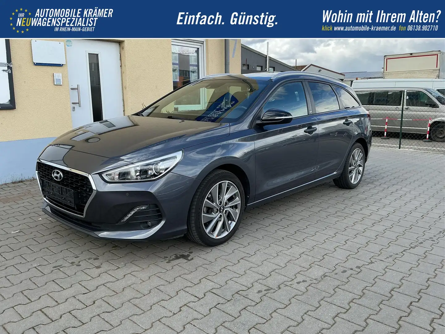 Hyundai i30 Kombi GO! NAVI Klimaauto Kamera SHZ 8 fach Ber... Grau - 2