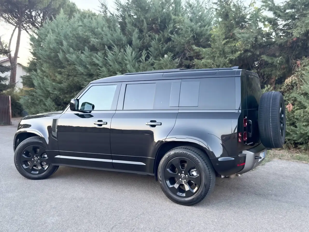 Land Rover Defender