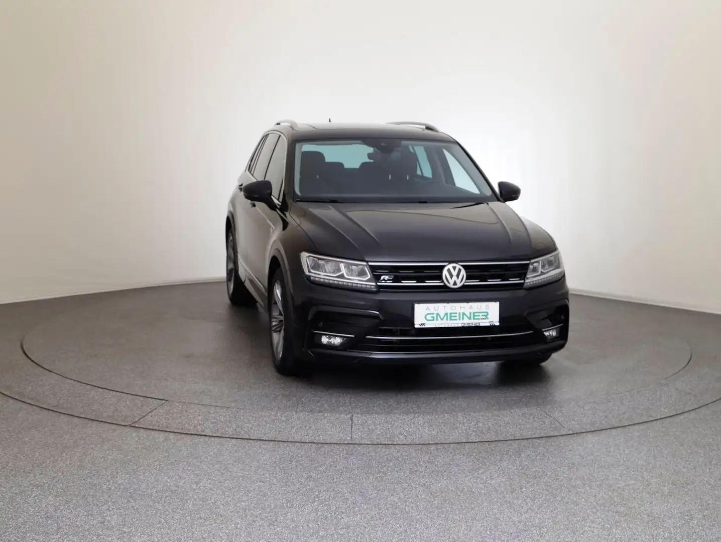 Volkswagen Tiguan Sky TDI SCR Zwart - 2