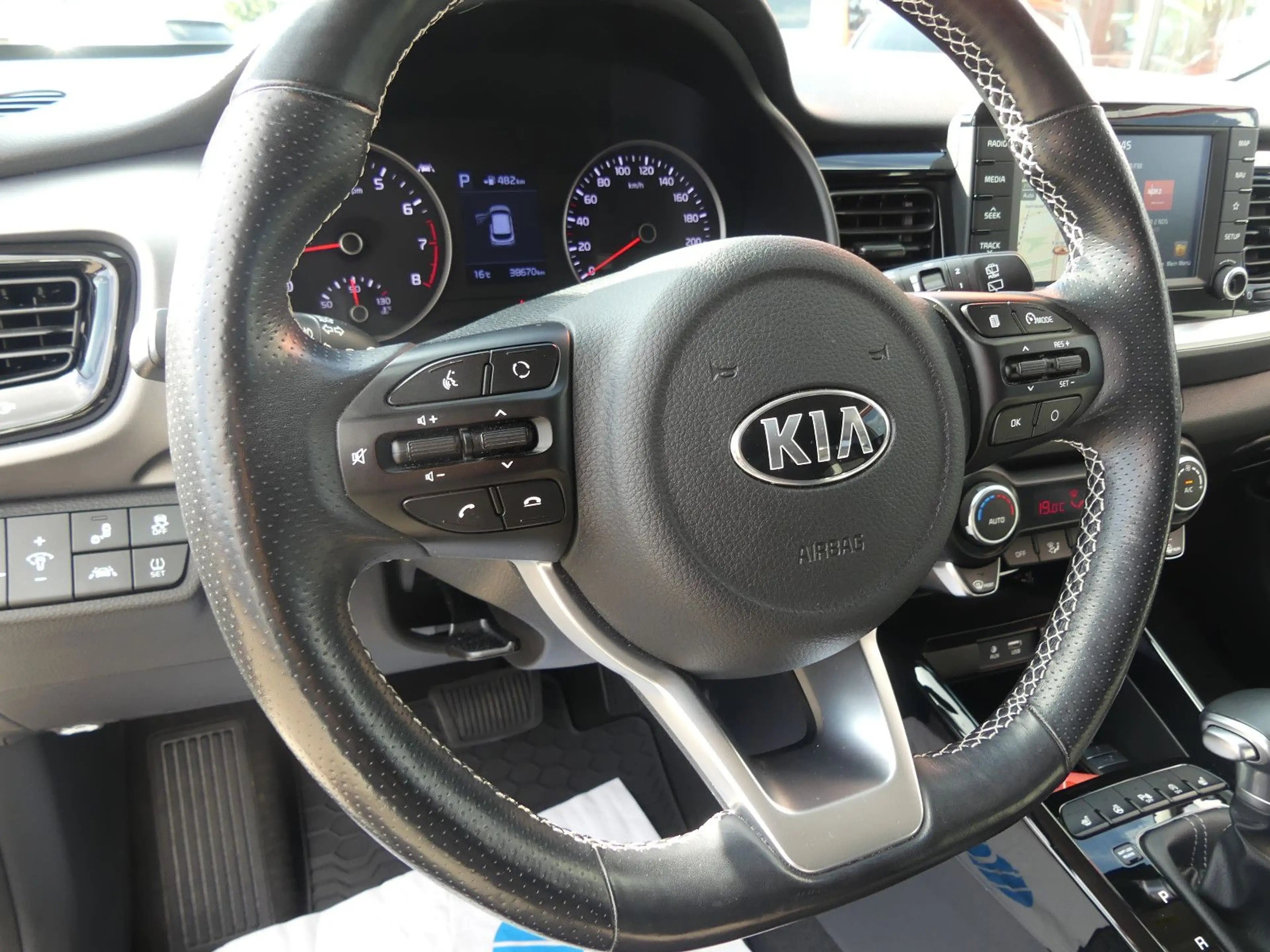 Kia Stonic Spirit Automatik Navi*SHZ*Tempomat*ab199€ — photo 15