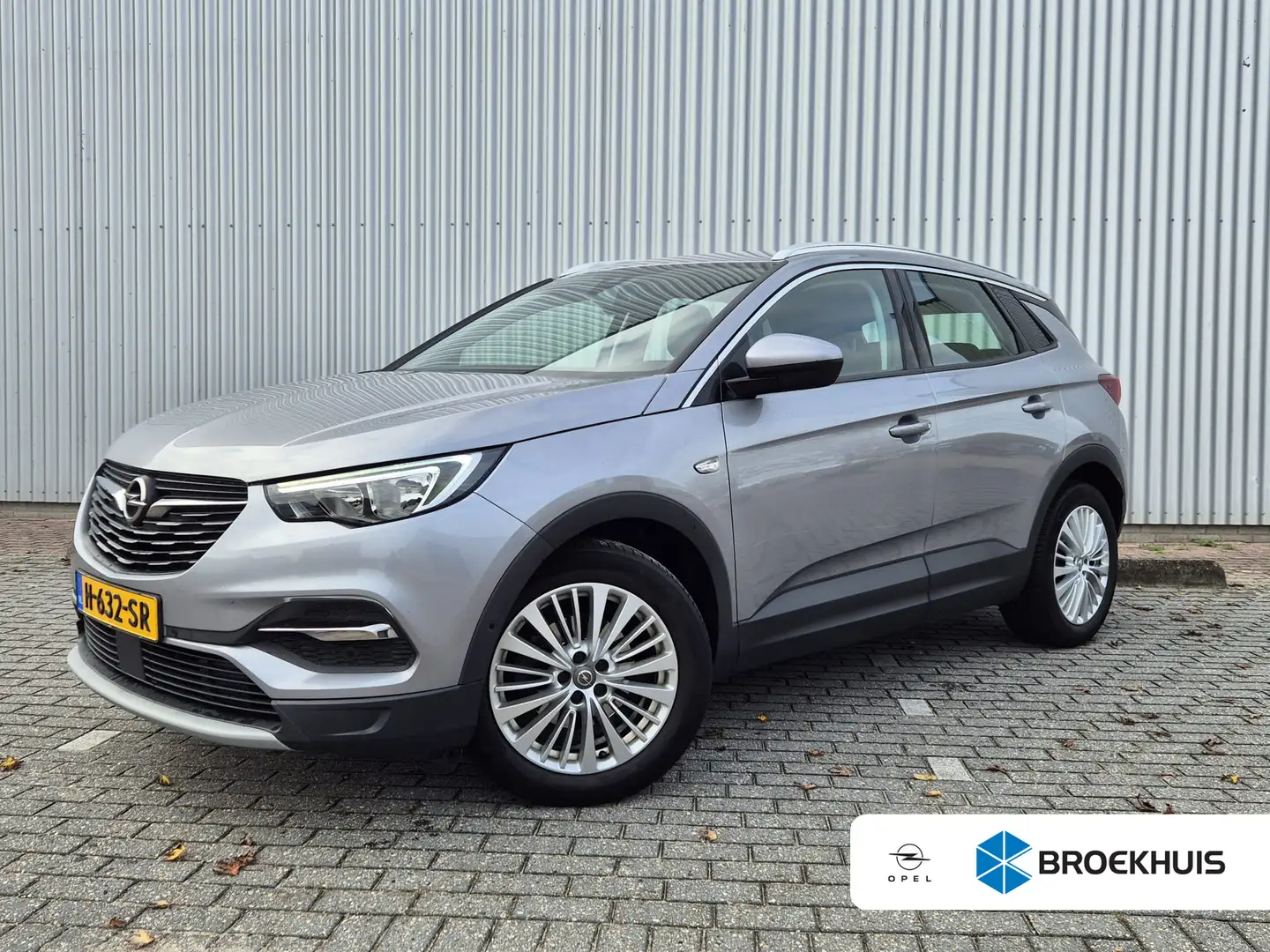 Opel Grandland X 1.2 130PK | Turbo Innovation | Airco | Cruise cont Grijs - 1