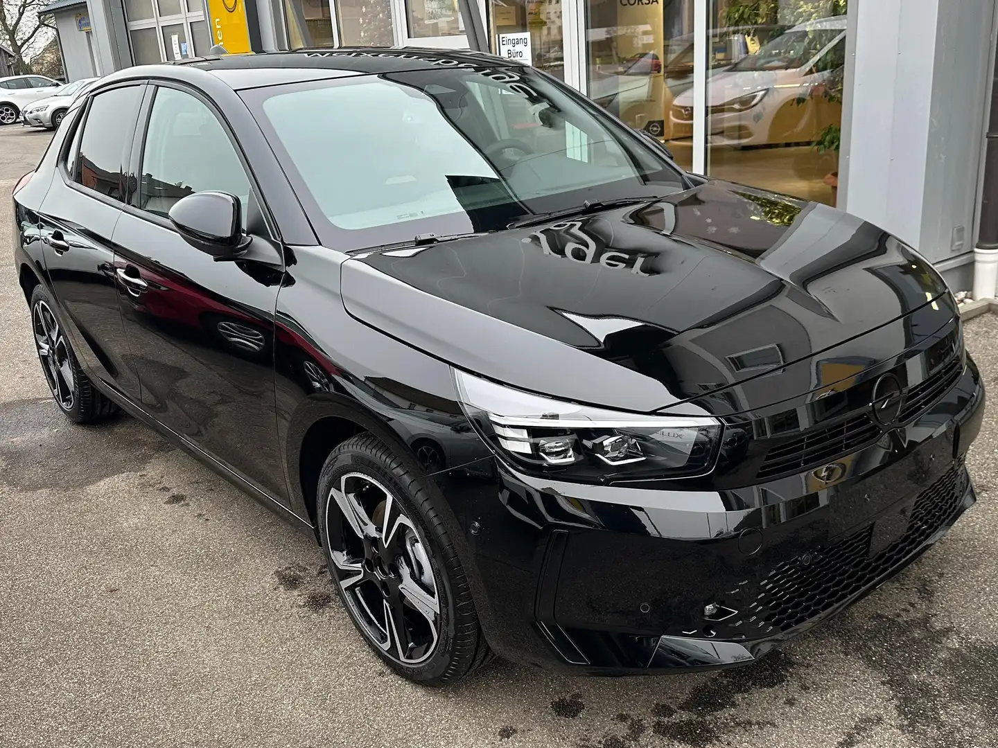 Opel Corsa GS Schwarz - 1