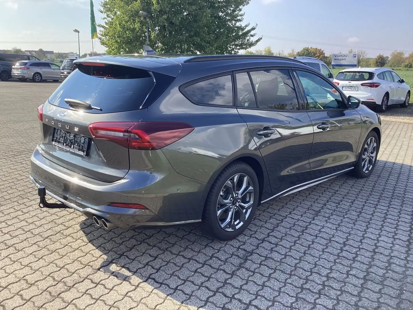 Ford Focus Turnier ST-Line X, AHK, GJR, Head-UP Grau - 2