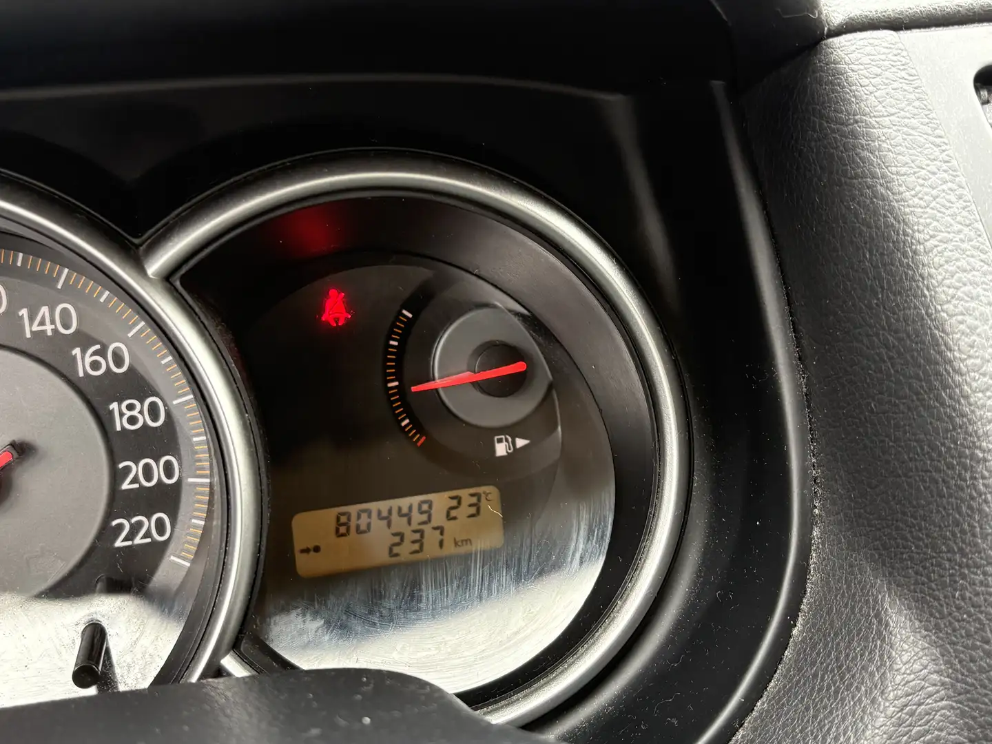 Nissan Tiida 1.6 acenta - 2