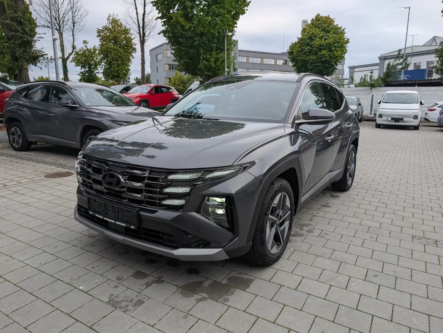 Hyundai TUCSON 1.6 T-GDI Trend Matrix 2xKlima ACC el.Heck Grijs - 2