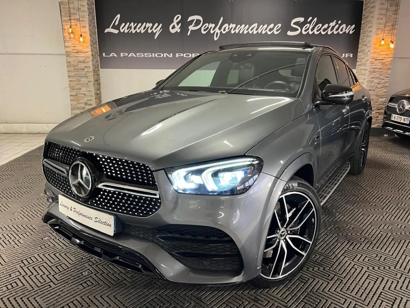 Mercedes-Benz GLE 350 Coupé 350 de 350de Hybrid rechargeable 320ch AMG l Gris - 1