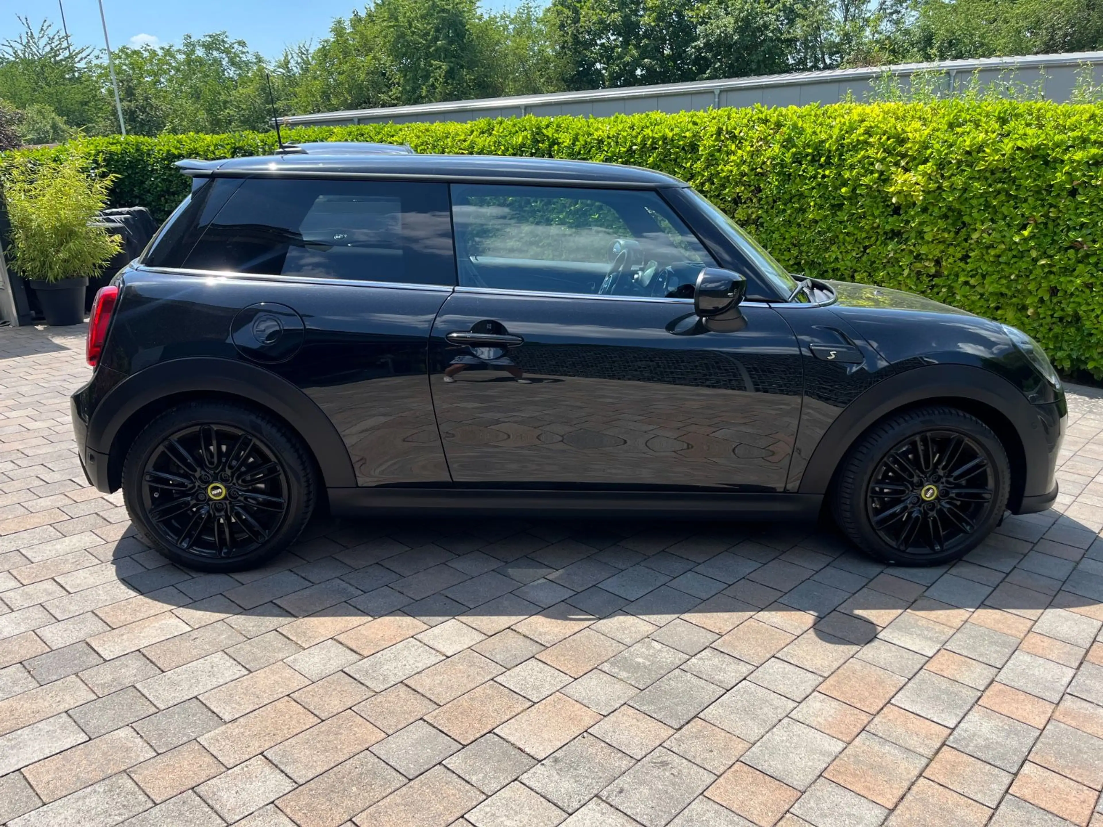 MINI Cooper SE Leder Pano HUD Navi LED KAM H/K 17'' — photo 4