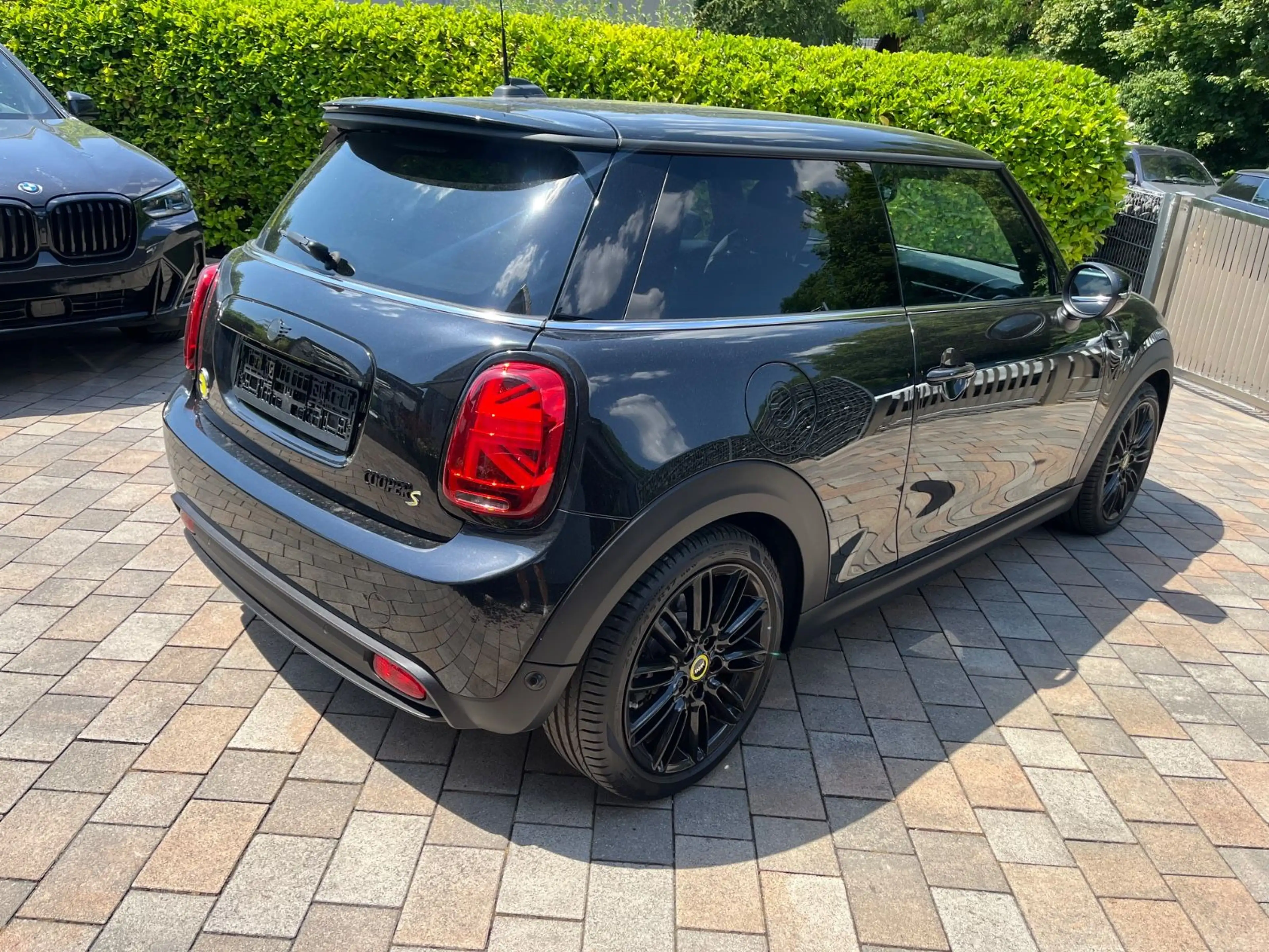 MINI Cooper SE Leder Pano HUD Navi LED KAM H/K 17'' — photo 6