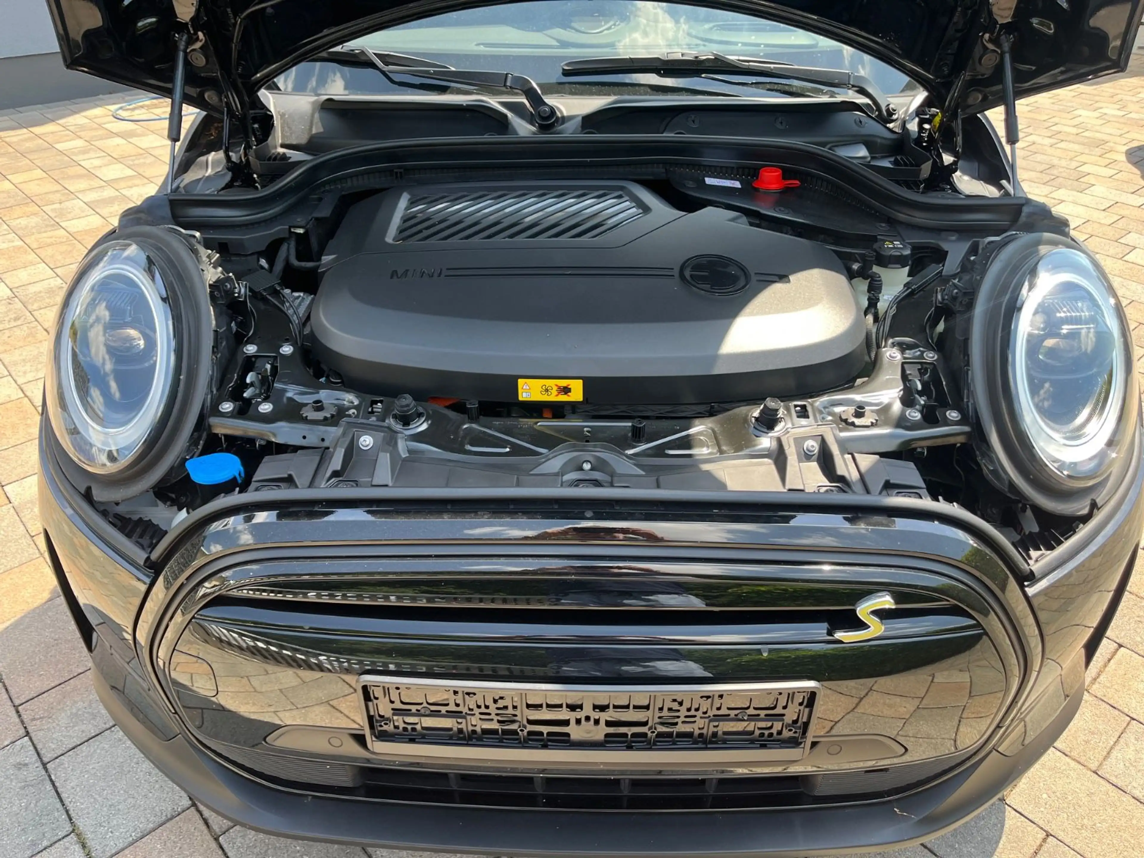 MINI Cooper SE Leder Pano HUD Navi LED KAM H/K 17'' — photo 9