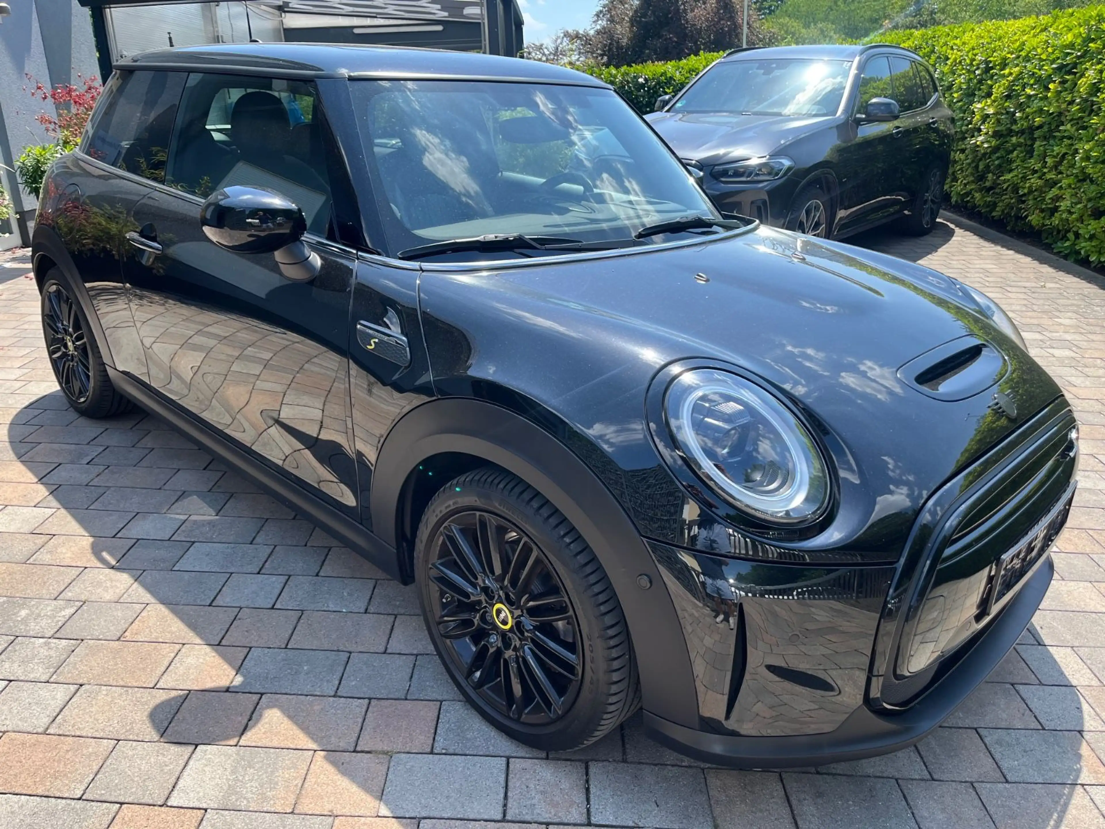 MINI Cooper SE Leder Pano HUD Navi LED KAM H/K 17''